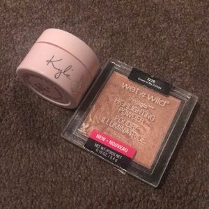 Kylie Jenner highlight & wet n wild highlight
